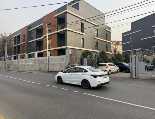 4-room apartment in Medeu district, Samal 3